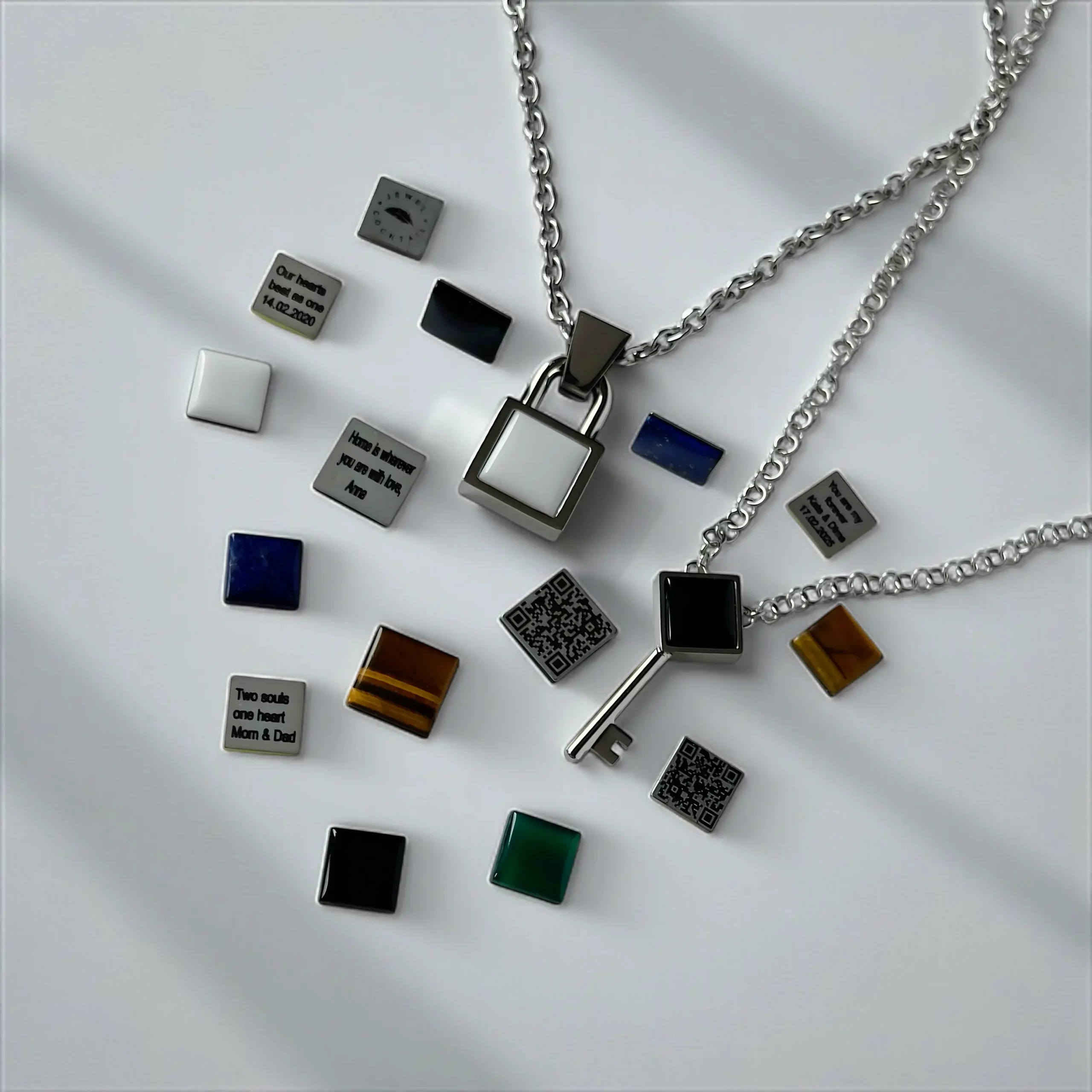 Hi-Tech украшения — скрытое послание внутри камня