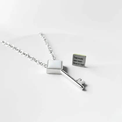 Женская подвеска Key — Баланс