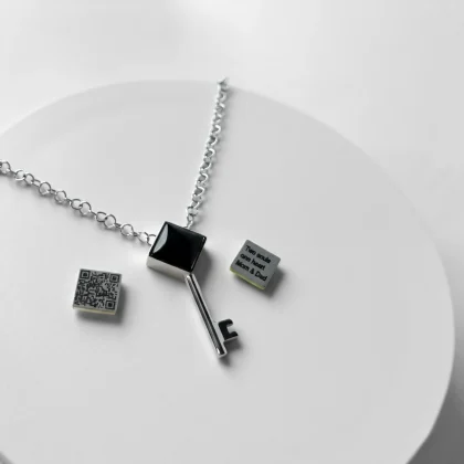 Женская подвеска Key — Защита