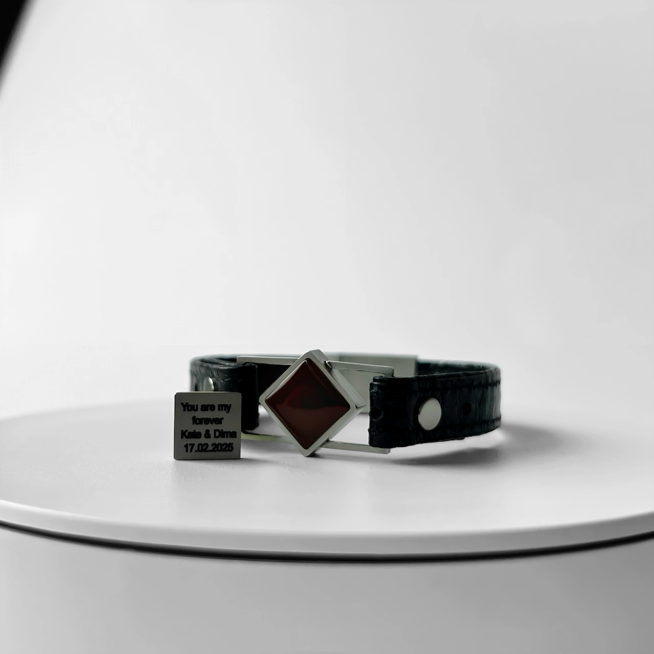 Path of Passion — браслет с красным агатом